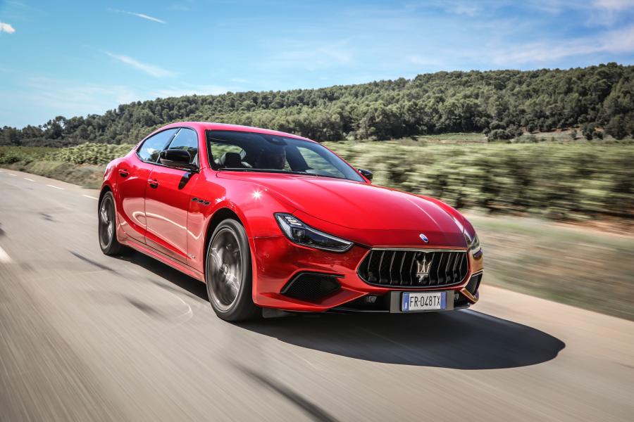  Maserati Ghibli S Q4 GranSport Nerissimo Pack 2018 года  (фото 7 из 18)